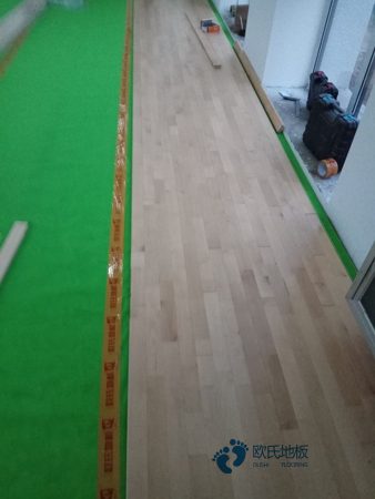 拼接板运动体育地板怎么维修？