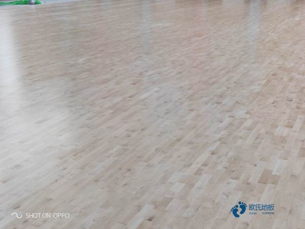 篮球馆木地板安装工艺22厚