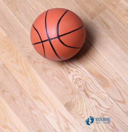 俄勒冈松排球馆木地板怎么翻新？