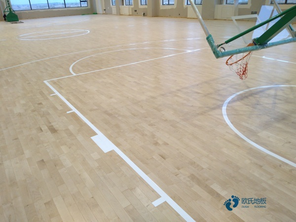 指接板木地板篮球场安装工艺